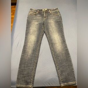 Women’s Skinny Jeans in Gray Wash - Comfortable Stretch Denim